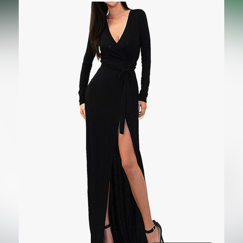 VIVICASTLE Elegant Black Wrap Dress